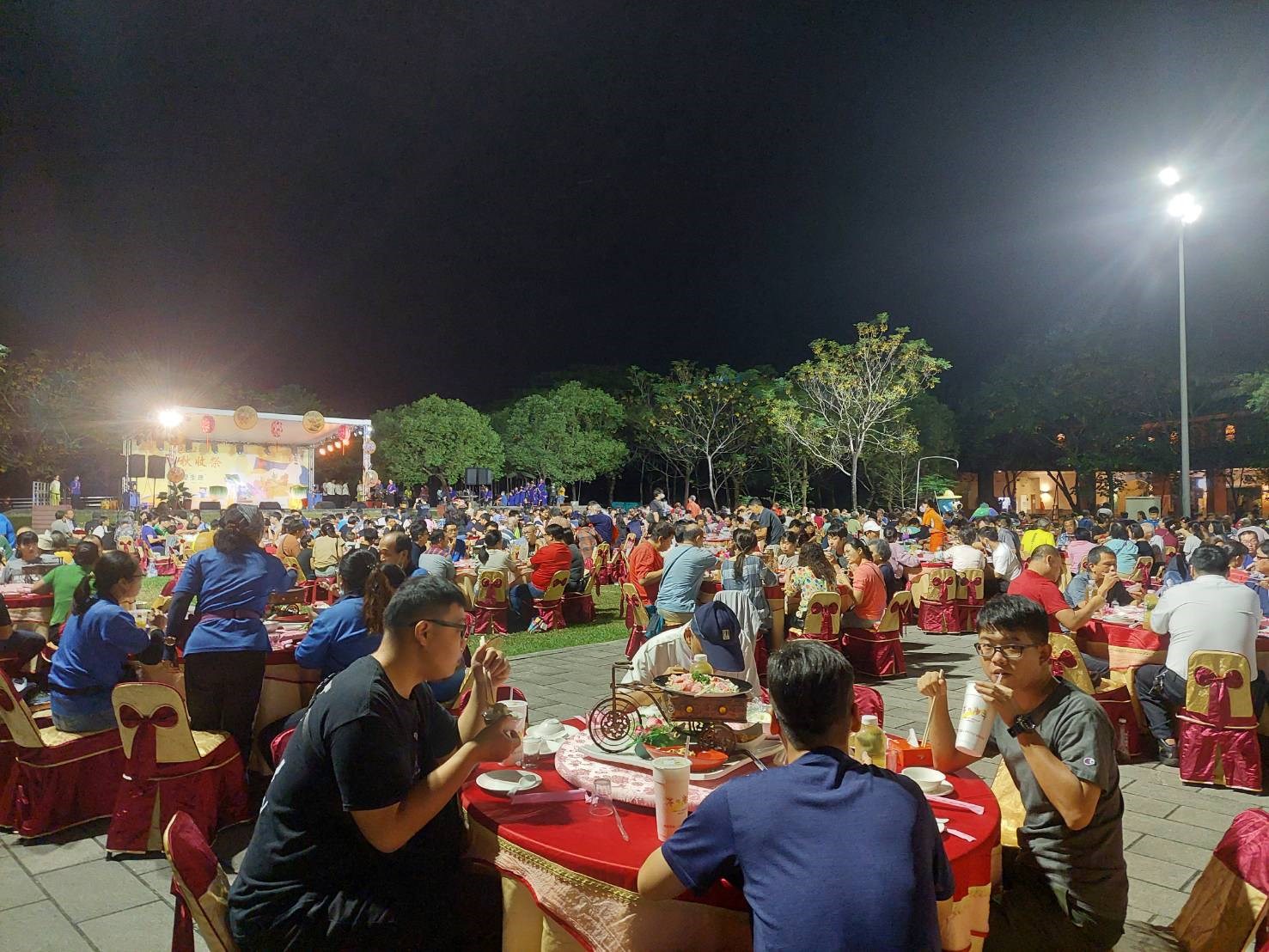 六堆秋收祭食福宴，民眾踴躍參加，一起體驗客家特色文化